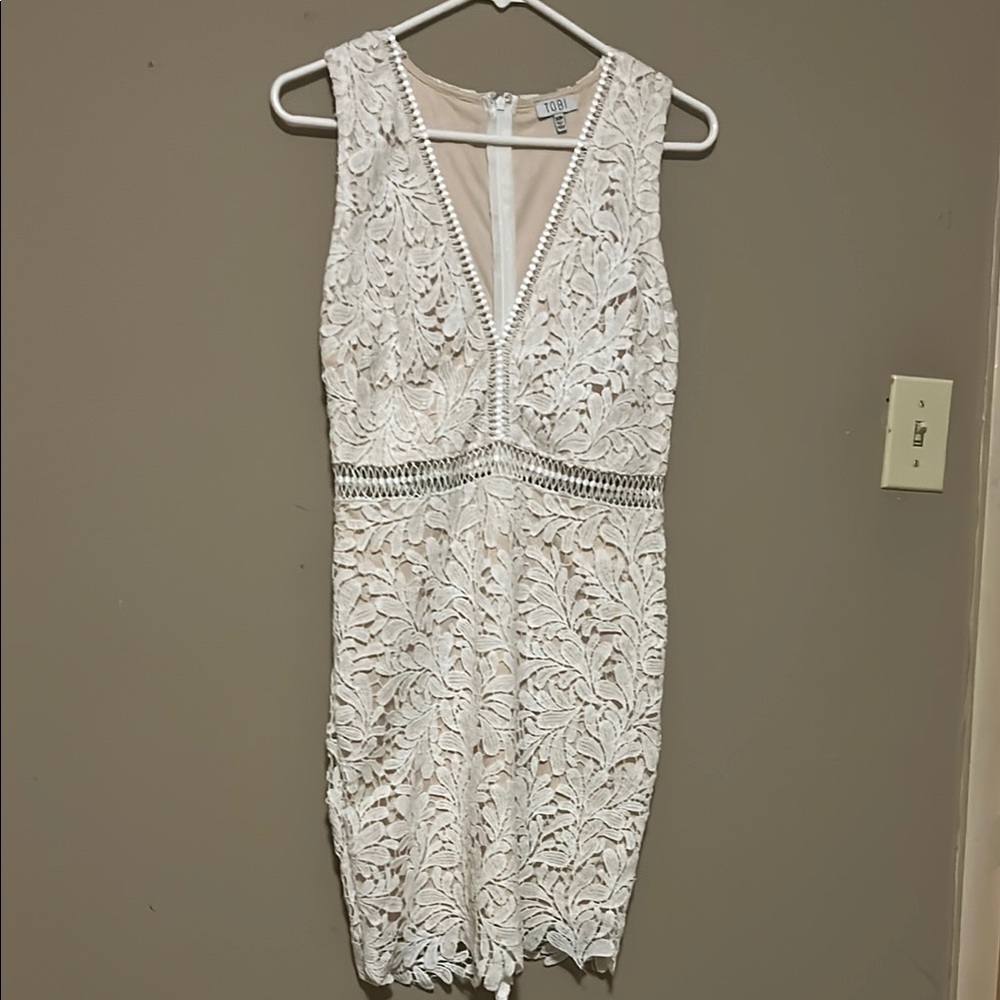 Tobi White Sheath Mini Dress Plunge Neckline Sleeveless